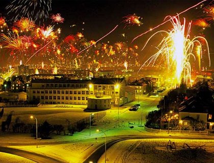 Picture of Bonfire And Fireworks - Reykjavik