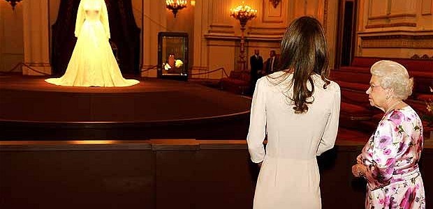 Wedding Dress at Bucking Palace State Rooms