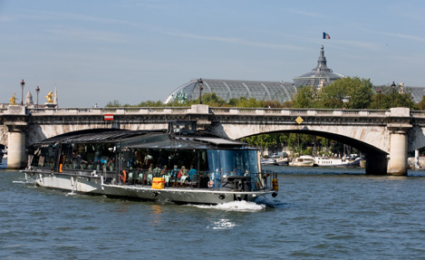 Paris river cruise