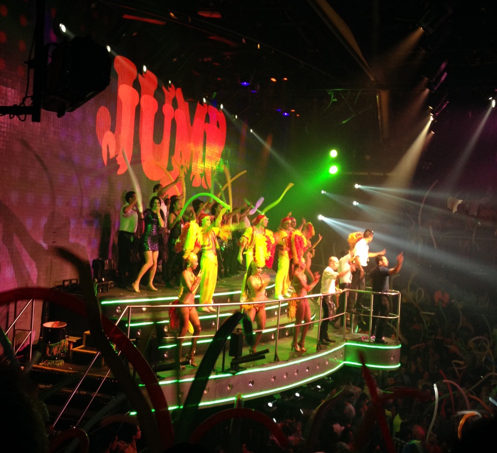 Coco Bongo Cancun Stage Show