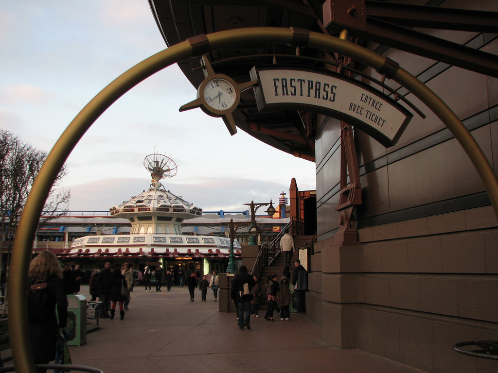 Disneyland Paris Fastpass Booth