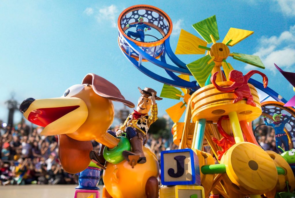 Slinky Dog at Disney Stars on Parade