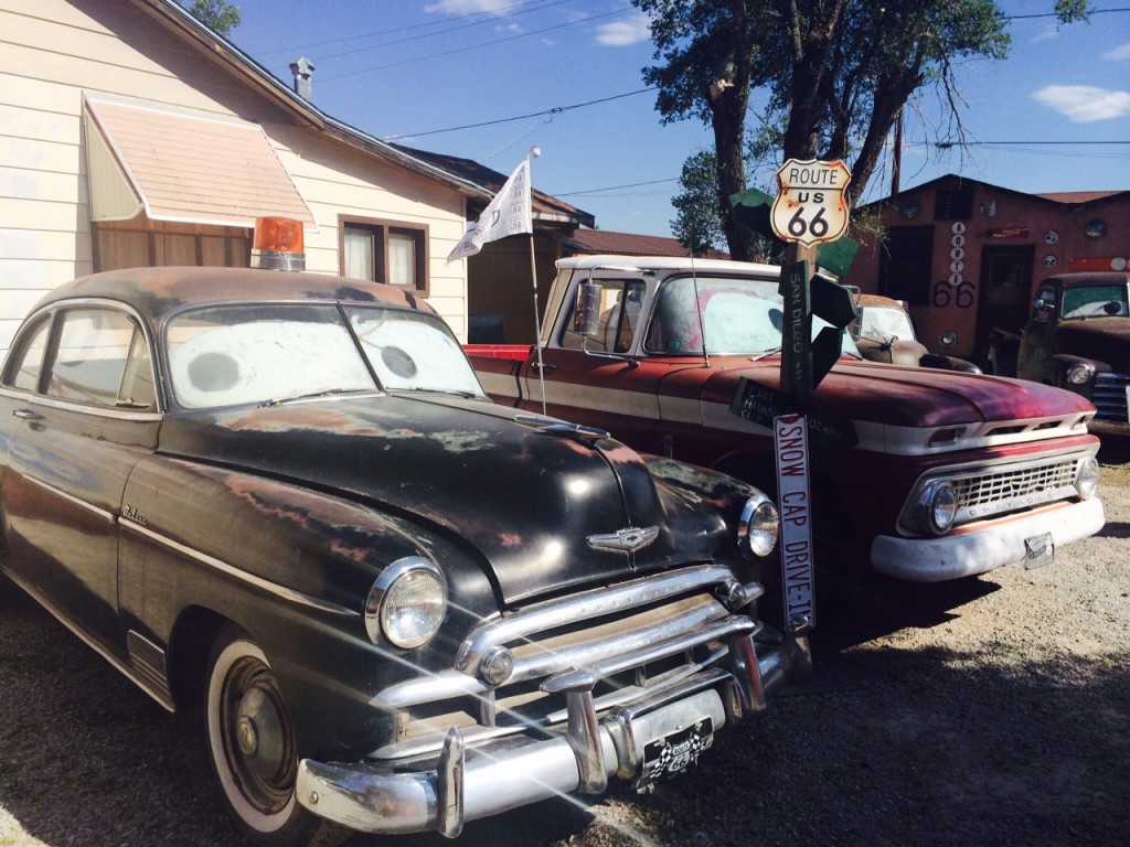 Real US Automobiles on Route 66