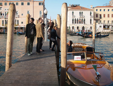 Venice Urban Adventures - Canal and Aperitivo Experience