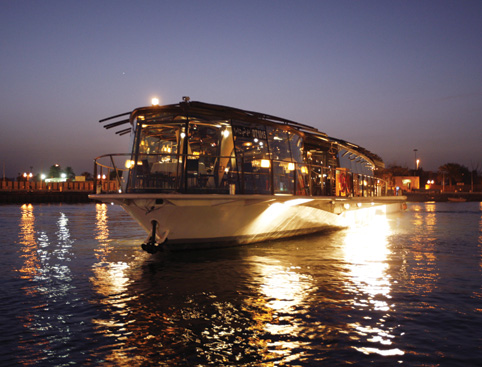 Dhow Dinner Cruise from Abu Dhabi