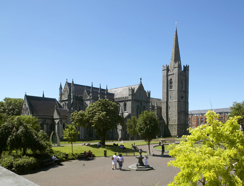 St Patrick’s Cathedral & Dublin Highlights Tour