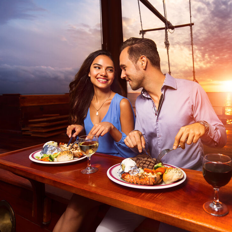 Columbus Romantic Dinner CruiseJungle Tour Speedboat & Snorkeling in Cancun + Dock Fee