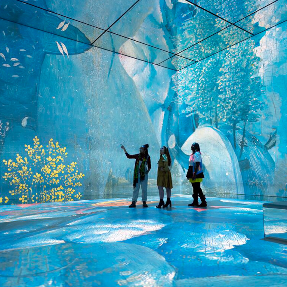 Frameless Art Experience